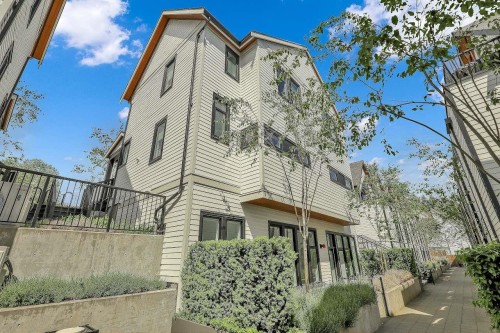 103-1306 Laval Square, Coquitlam, BC 