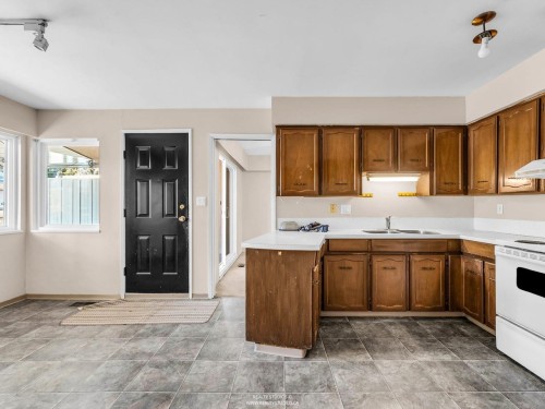1205 49Th Avenue E, Vancouver, BC 