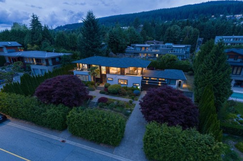 985 Eyremount Drive, West Vancouver, BC 