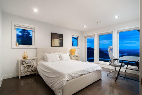 985 Eyremount Drive, West Vancouver, BC 