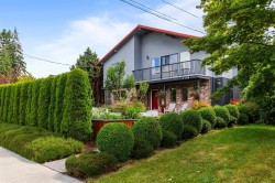 449 Lakeview Street  Coquitlam, BC V3K 5K7