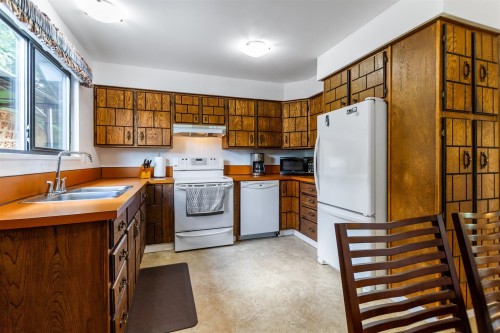 449 Lakeview Street, Coquitlam, BC 