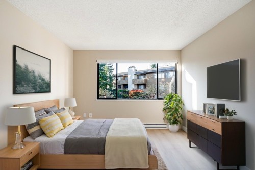 254-7293 Moffatt Road, Richmond, BC - Indoor Photo Showing Bedroom