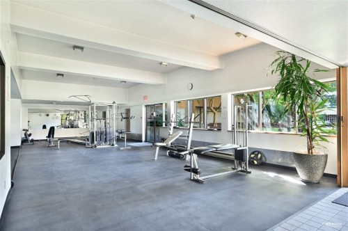 254-7293 Moffatt Road, Richmond, BC - Indoor Photo Showing Gym Room