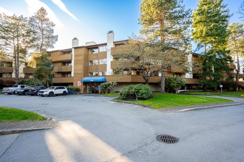 254-7293 Moffatt Road, Richmond, BC - Outdoor With Facade