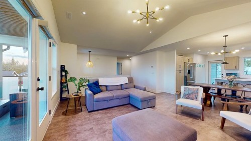 5629 Kingbird Crescent, Sechelt, BC 