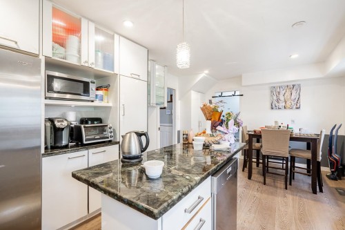 1525 51St Avenue E, Vancouver, BC 