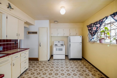 7544 Main Street, Vancouver, BC 