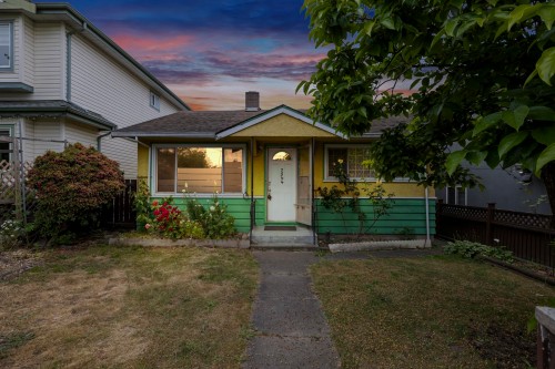 7544 Main Street, Vancouver, BC 