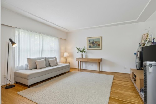 3707 Arbutus Street, Vancouver, BC 