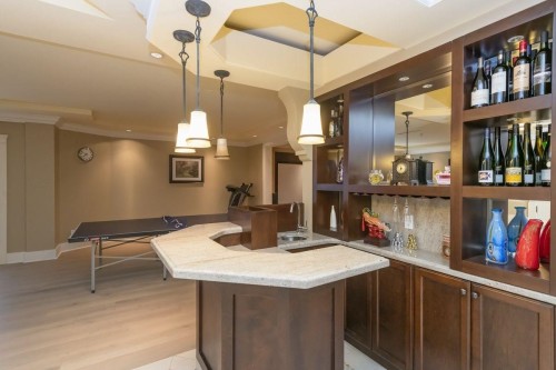 1121 39Th Avenue W, Vancouver, BC 