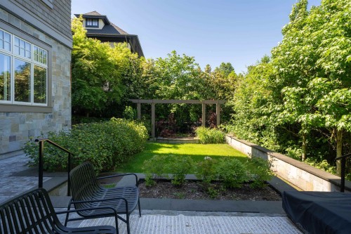 1093 Wolfe Avenue, Vancouver, BC - Outdoor