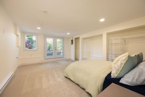 2308 Inglewood Avenue, West Vancouver, BC 