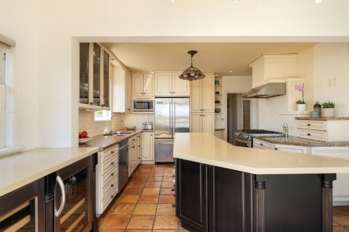 2308 Inglewood Avenue, West Vancouver, BC 