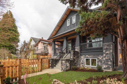 855 19Th Avenue E, Vancouver, BC 