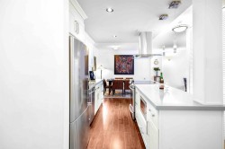 306-2020 Fullerton Avenue  North Vancouver, BC V7P 3G3