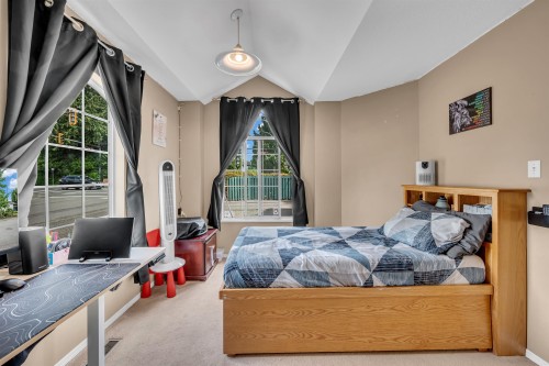 20692 River Road, Maple Ridge, BC 