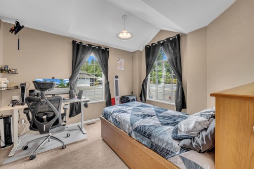 20692 River Road, Maple Ridge, BC 