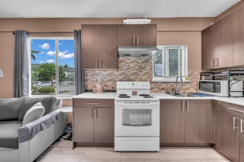 20692 River Road, Maple Ridge, BC 