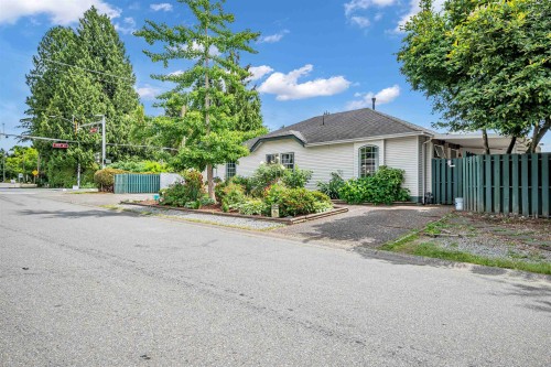 20692 River Road, Maple Ridge, BC 