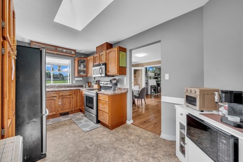 20692 River Road, Maple Ridge, BC 