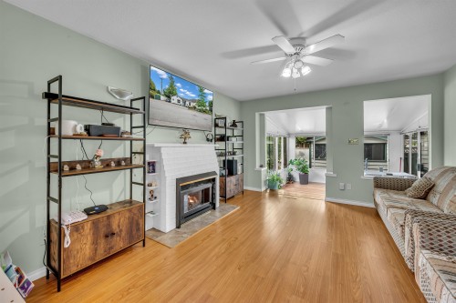 20692 River Road, Maple Ridge, BC 