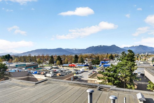506-2888 2Nd Avenue E, Vancouver, BC - Outdoor With View
