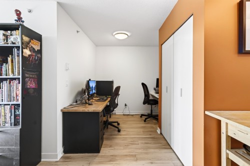 506-2888 2Nd Avenue E, Vancouver, BC - Indoor Photo Showing Office