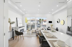 2-1005 55th Avenue E Vancouver, BC V5X 1N8