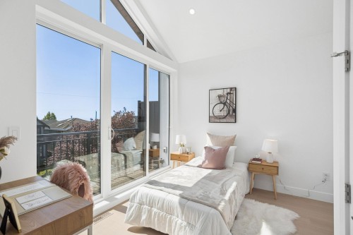 2-1005 55Th Avenue E, Vancouver, BC 