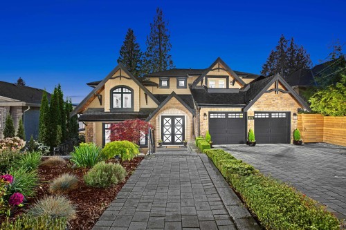 673 Sylvan Avenue, North Vancouver, BC - Outdoor With Facade