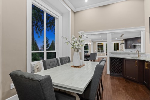 673 Sylvan Avenue, North Vancouver, BC - Indoor Photo Showing Dining Room