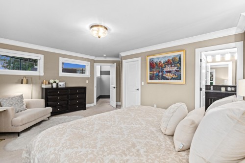 673 Sylvan Avenue, North Vancouver, BC - Indoor Photo Showing Bedroom