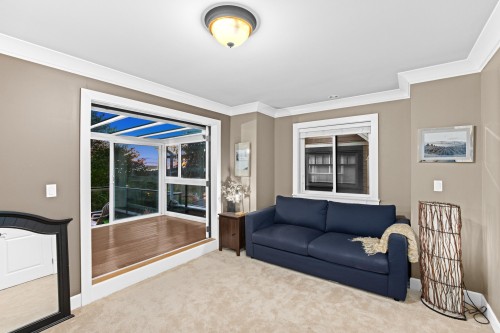 673 Sylvan Avenue, North Vancouver, BC - Indoor