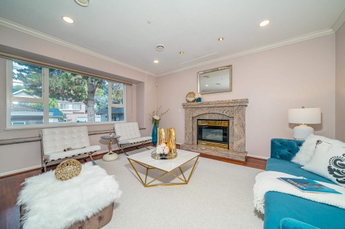 4255 15Th Avenue W, Vancouver, BC 
