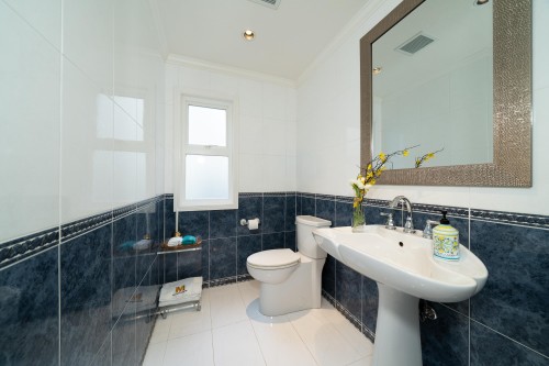 4255 15Th Avenue W, Vancouver, BC 