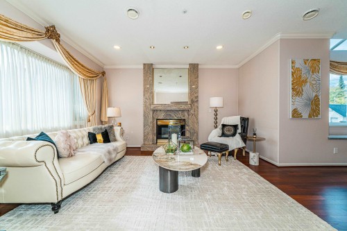 4255 15Th Avenue W, Vancouver, BC 