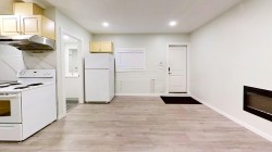 966 Stewart Avenue Coquitlam, BC V3K 2N6