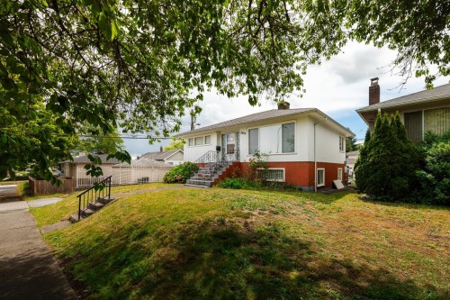 3678 25Th Avenue E, Vancouver, BC 
