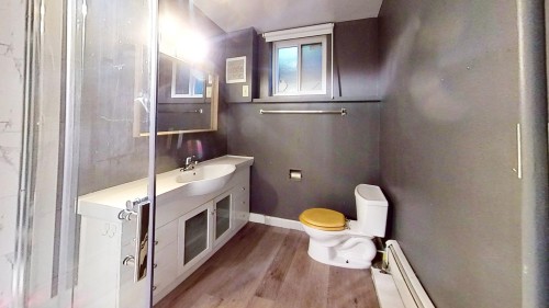 720 54Th Avenue W, Vancouver, BC 
