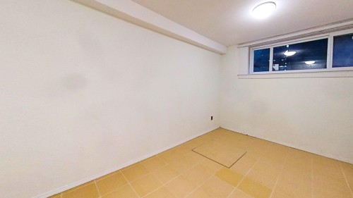 720 54Th Avenue W, Vancouver, BC 