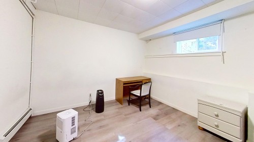 720 54Th Avenue W, Vancouver, BC 