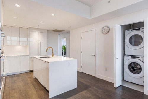 608-2435 Kingsway, Vancouver, BC 