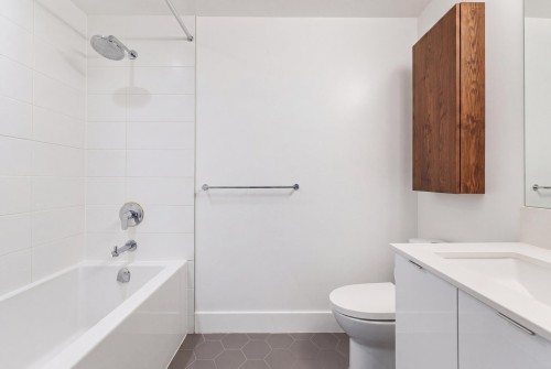 608-2435 Kingsway, Vancouver, BC 