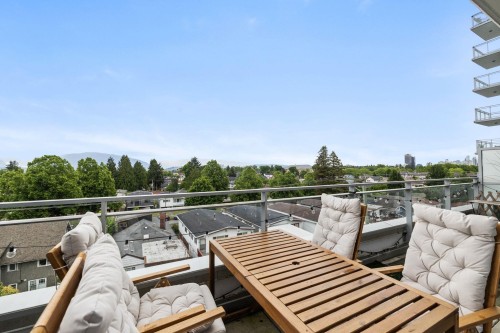 608-2435 Kingsway, Vancouver, BC 