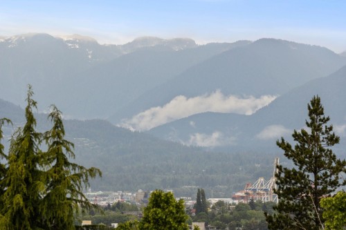 608-2435 Kingsway, Vancouver, BC 