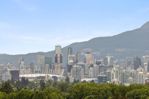 608-2435 Kingsway, Vancouver, BC 
