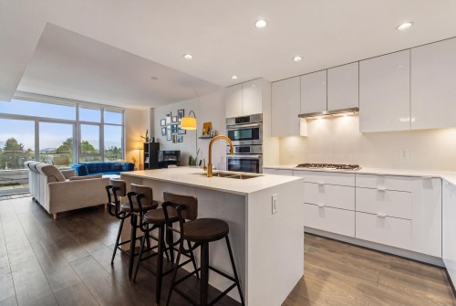 608-2435 Kingsway, Vancouver, BC 