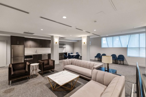 608-2435 Kingsway, Vancouver, BC 