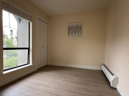401-4941 Lougheed Highway, Burnaby, BC 